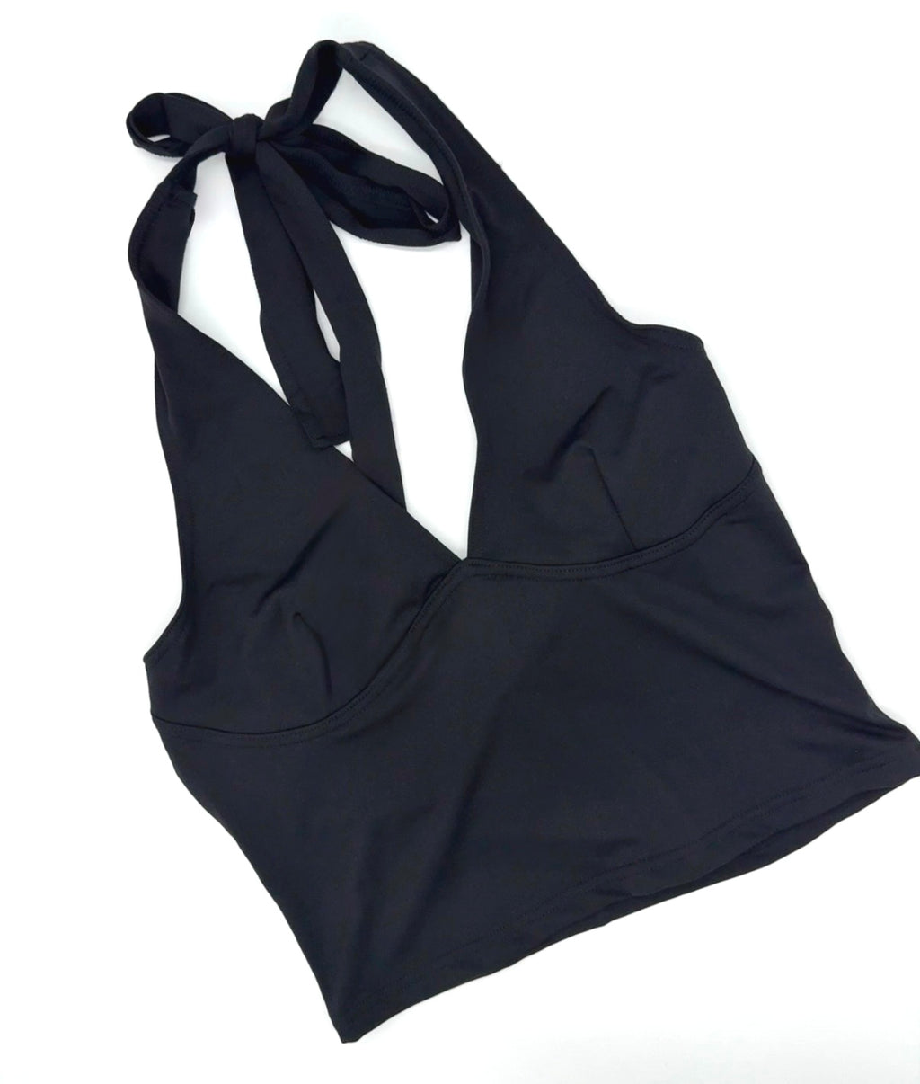 Blusa Halter Negra – Estilo Elegante y Versátil 🖤✨