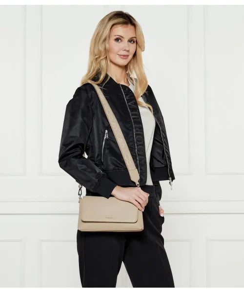 Bolso Calvin Klein Shoulder Bag Beige 🤍