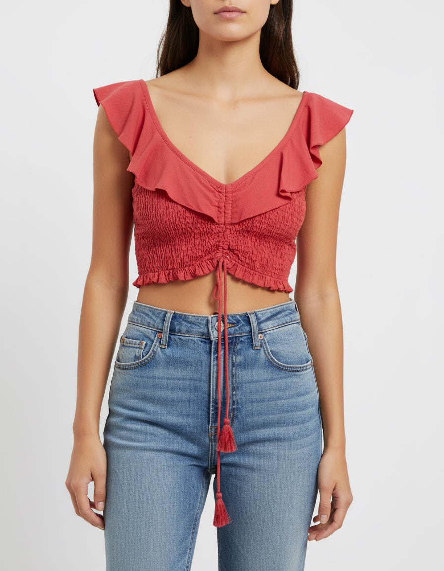 Crop Top Rojo con Volantes y Ajuste Frontal