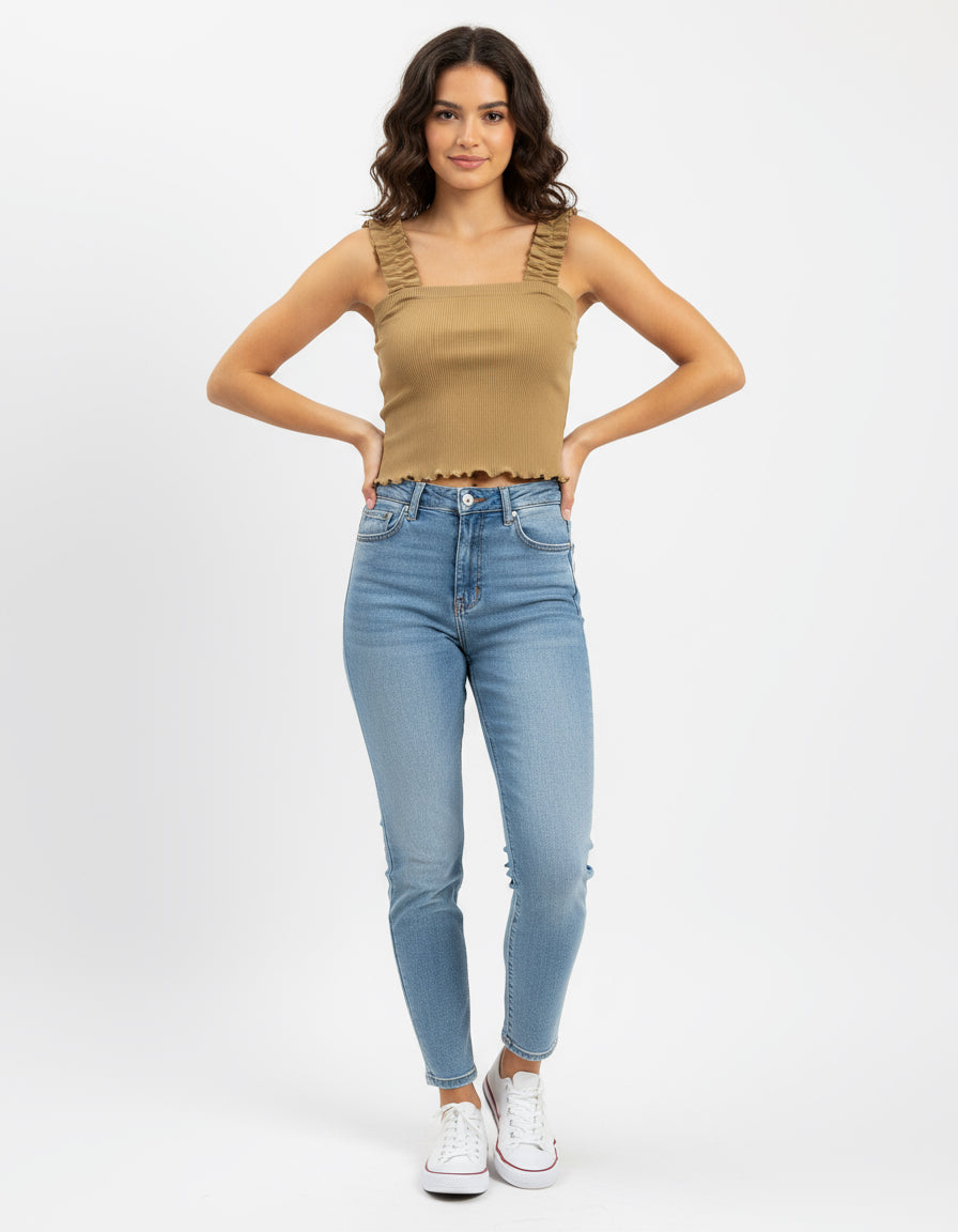 Crop Top Beige Unitalla con Tirantes Fruncidos ☀️✨