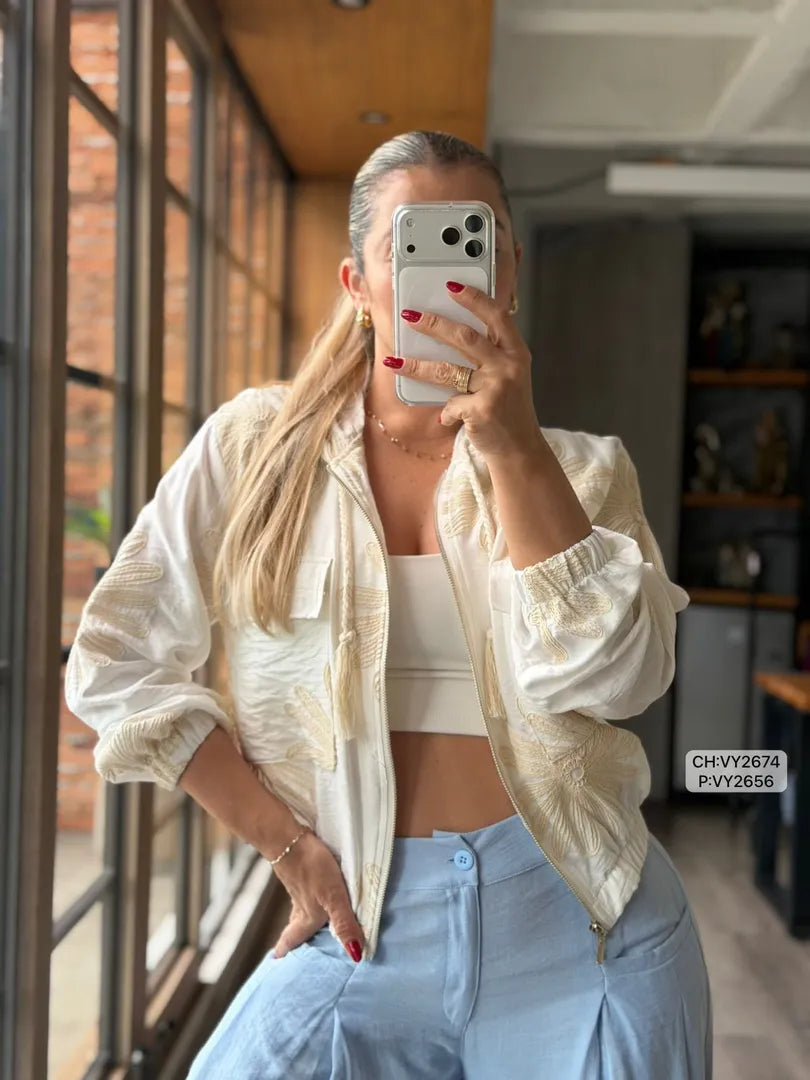 Chaqueta Bordada Floral